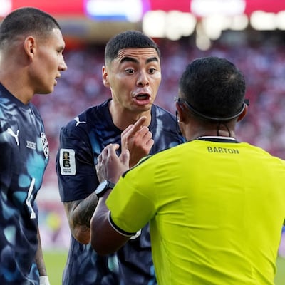 Exárbitro paraguayo habló de lo que sucedió con Almirón: “Cada vez estamos matando más el fútbol”