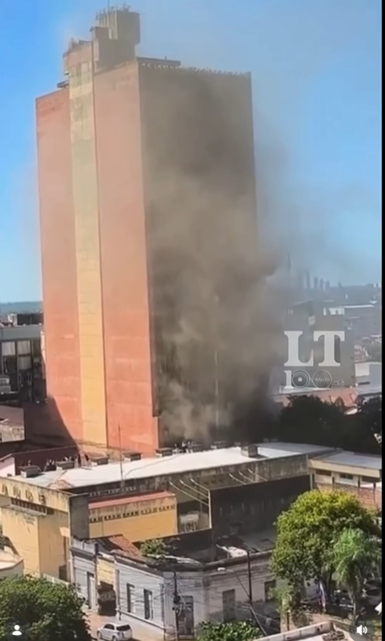 Voraz incendio se propagó enseguida.