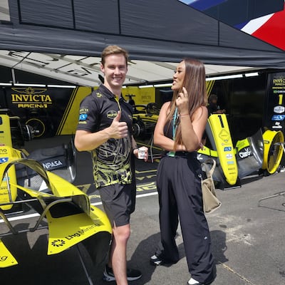 La “Yota”, felicitó a Joshua por su doble podio en la F2