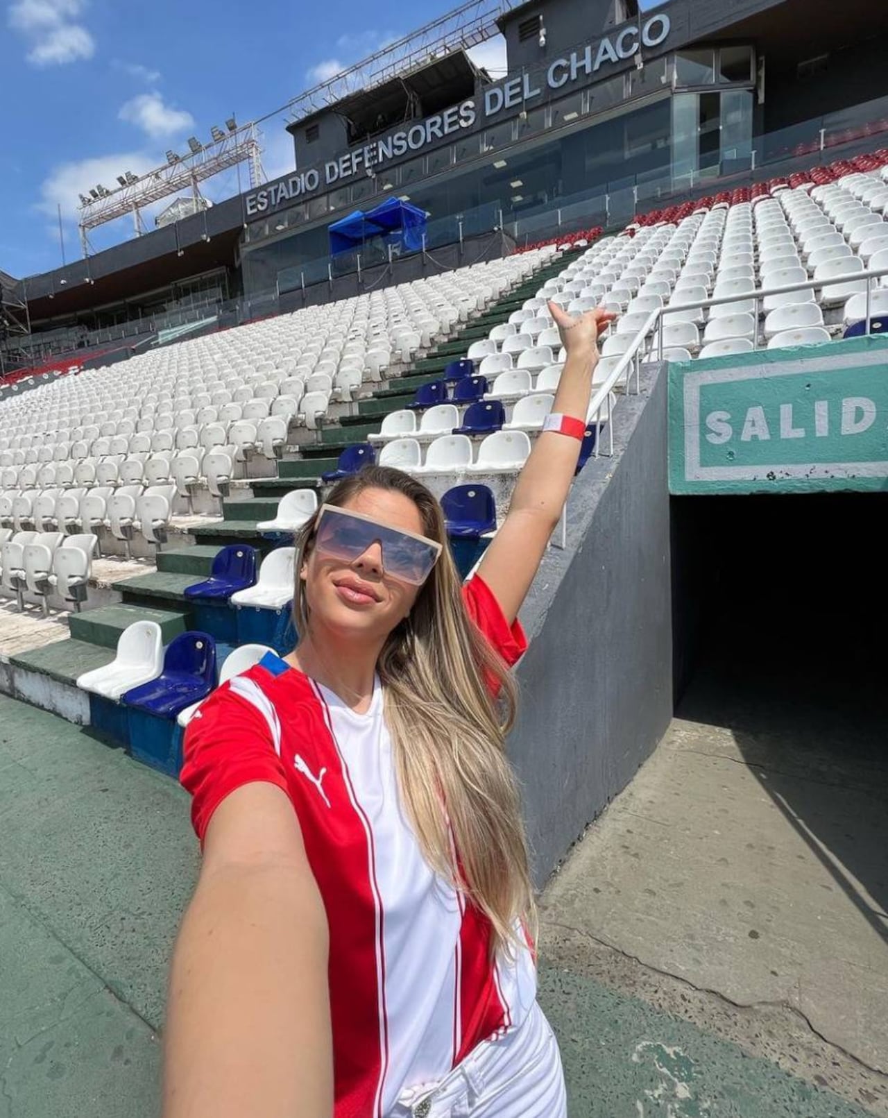 Kaese cumplirá finalmente esta noche, su sueño de cantar en el coliseo futbolero de nuestro país. (FOTO: @_kaese)