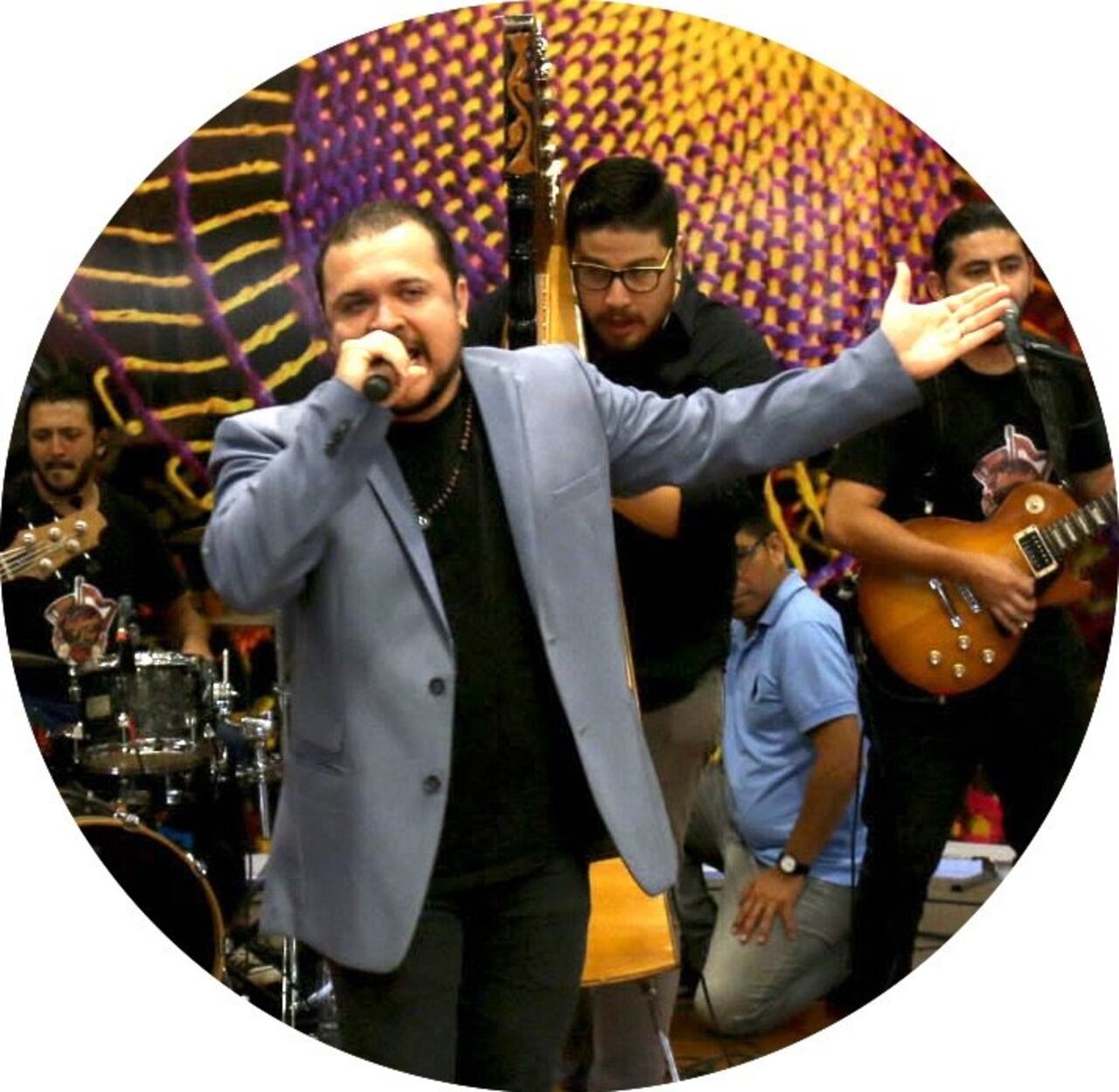SIN SHOW. El grupo “Tierra Adentro” dejó a sus fans sin show ayer a la madrugada.