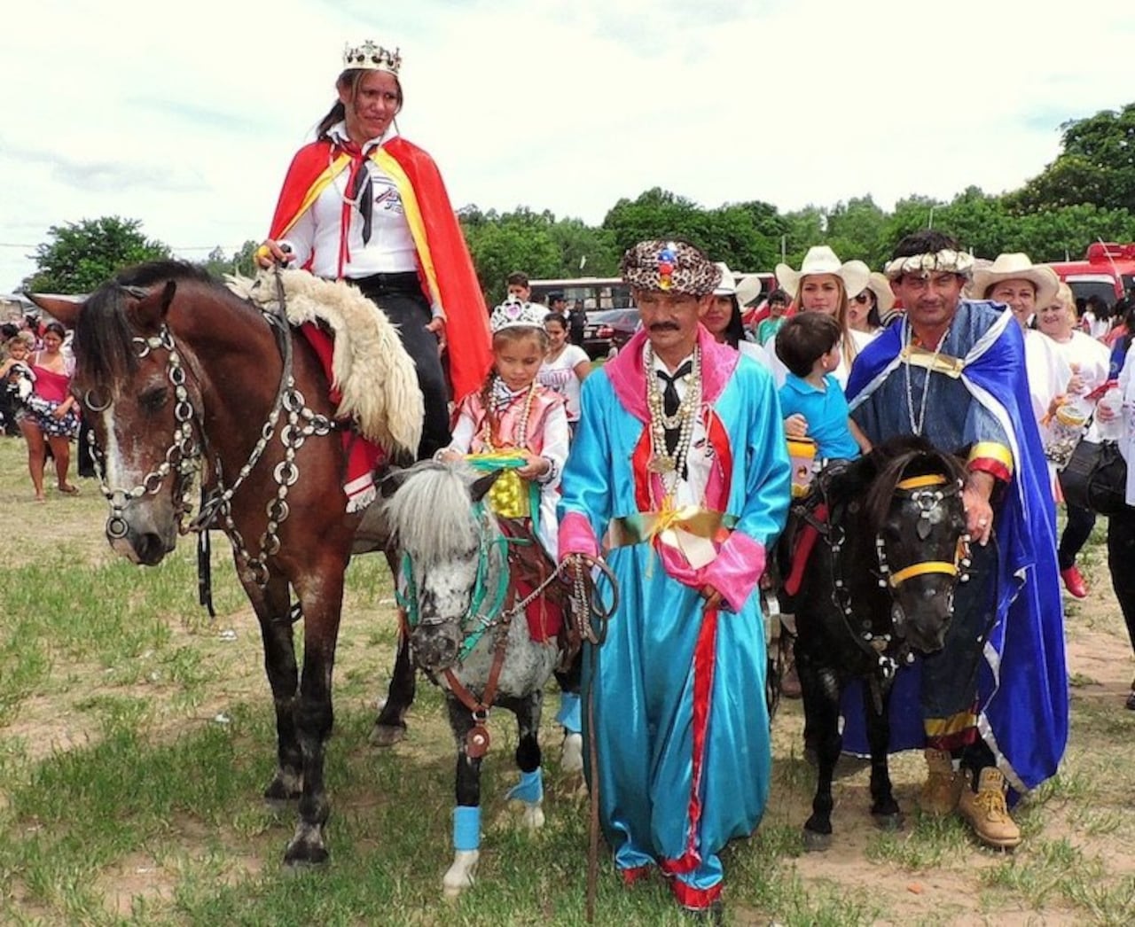 Los “reyes” solidarios quieren homenajear a los niños de San Lo.