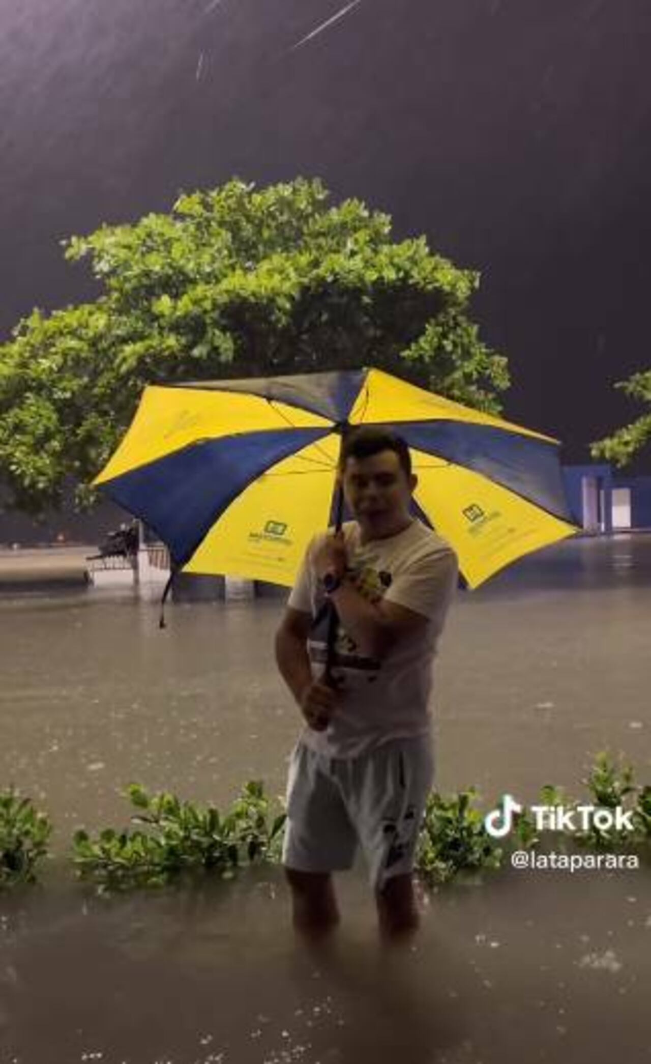 "Lata Parara" en uno de sus videos en Tik Tok.
