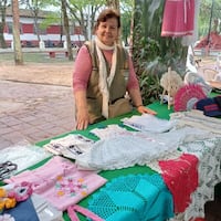 Enseña a bordar para no dejar morir a una herencia ancestral