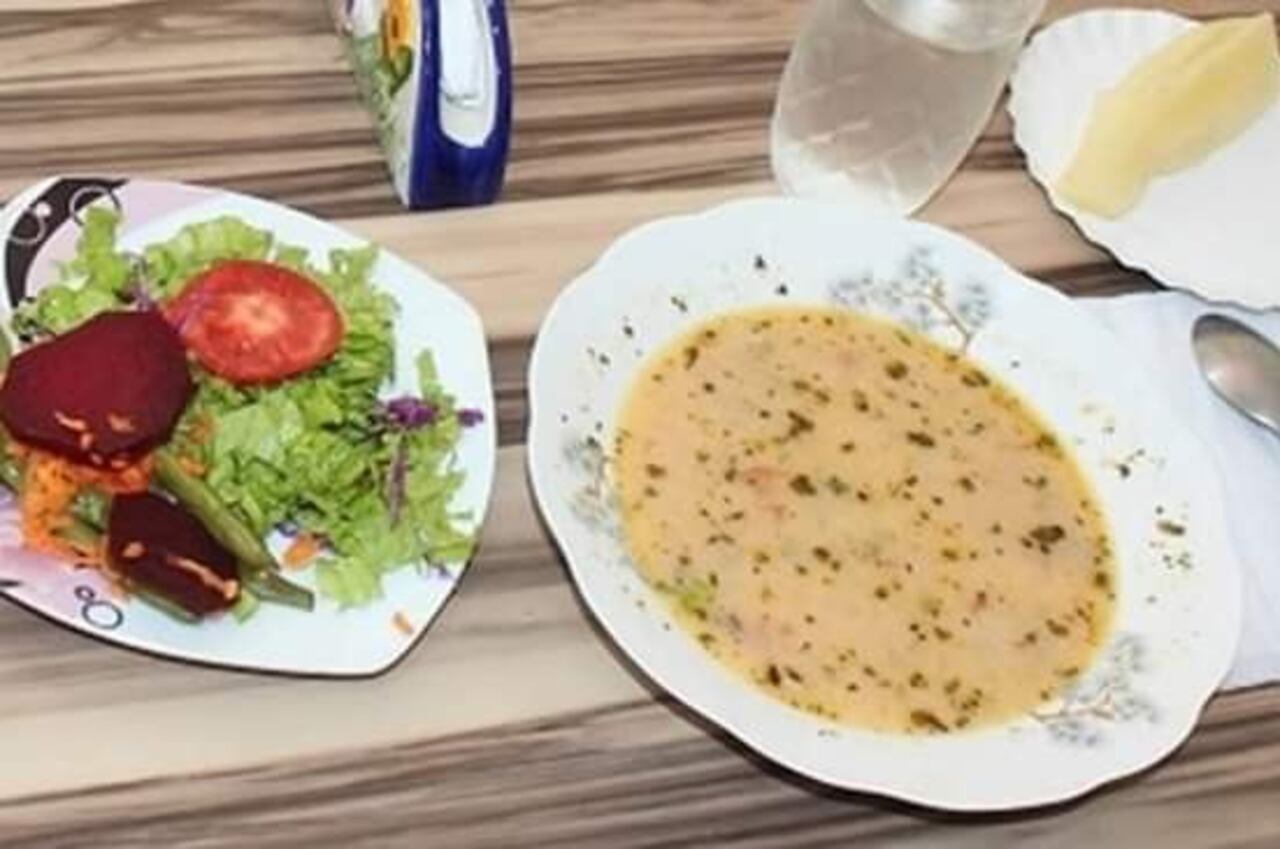 Es importante combinar una alimentación saludable.
