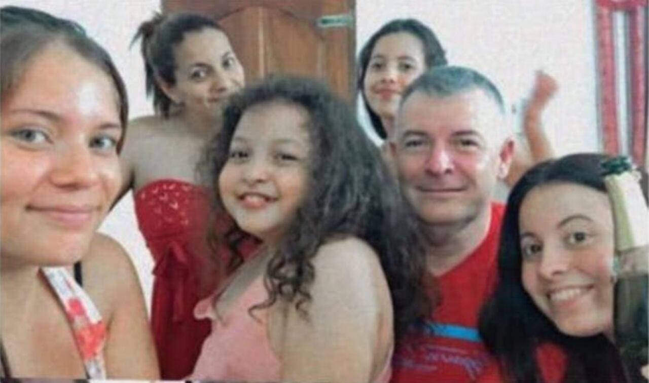 Daniel Lanata, junto a su esposa e hijas.