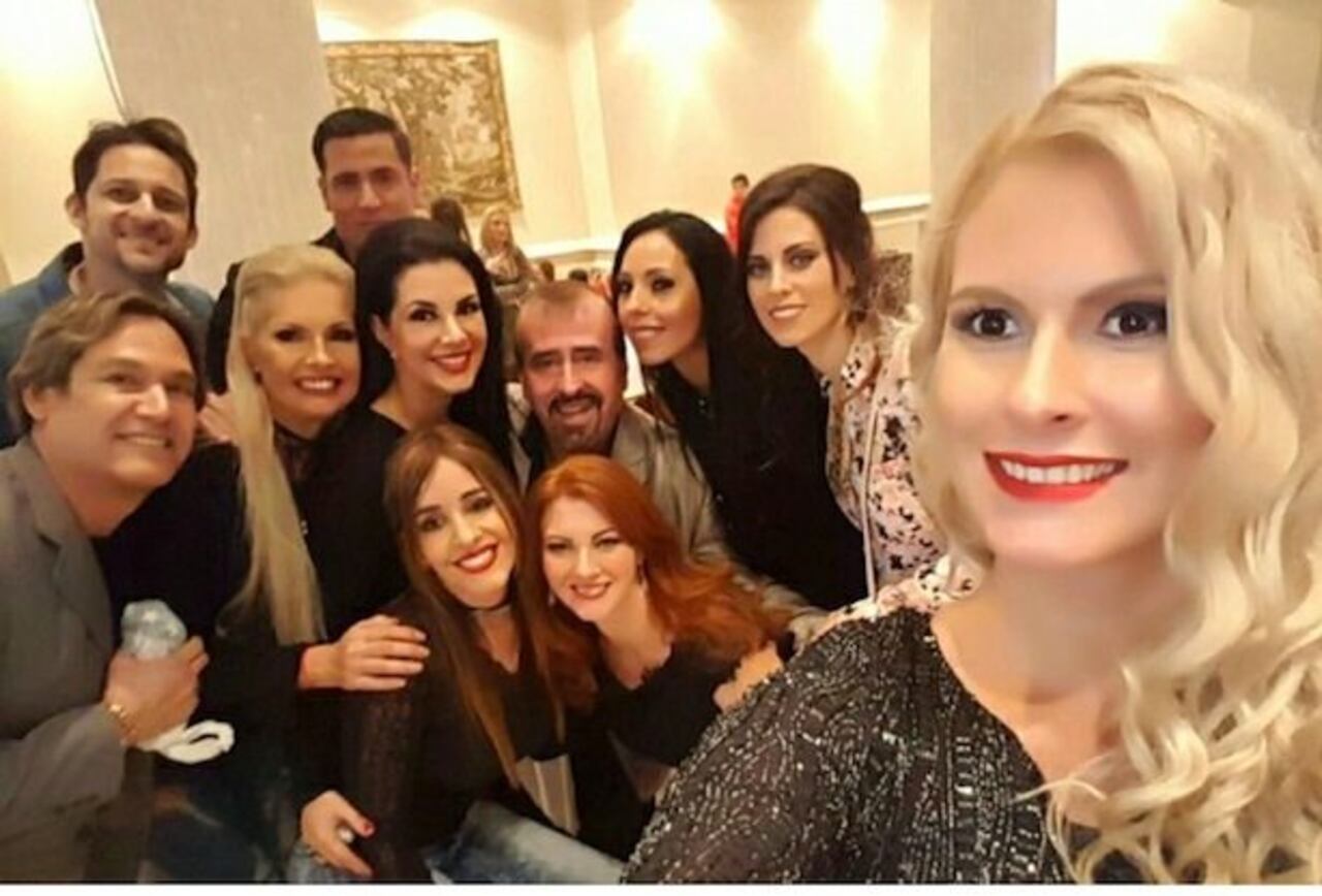 EN FAMILIA. “Tiempo de moda en familia” le llamaron al encuentro. También estuvieron modelos masculinos.