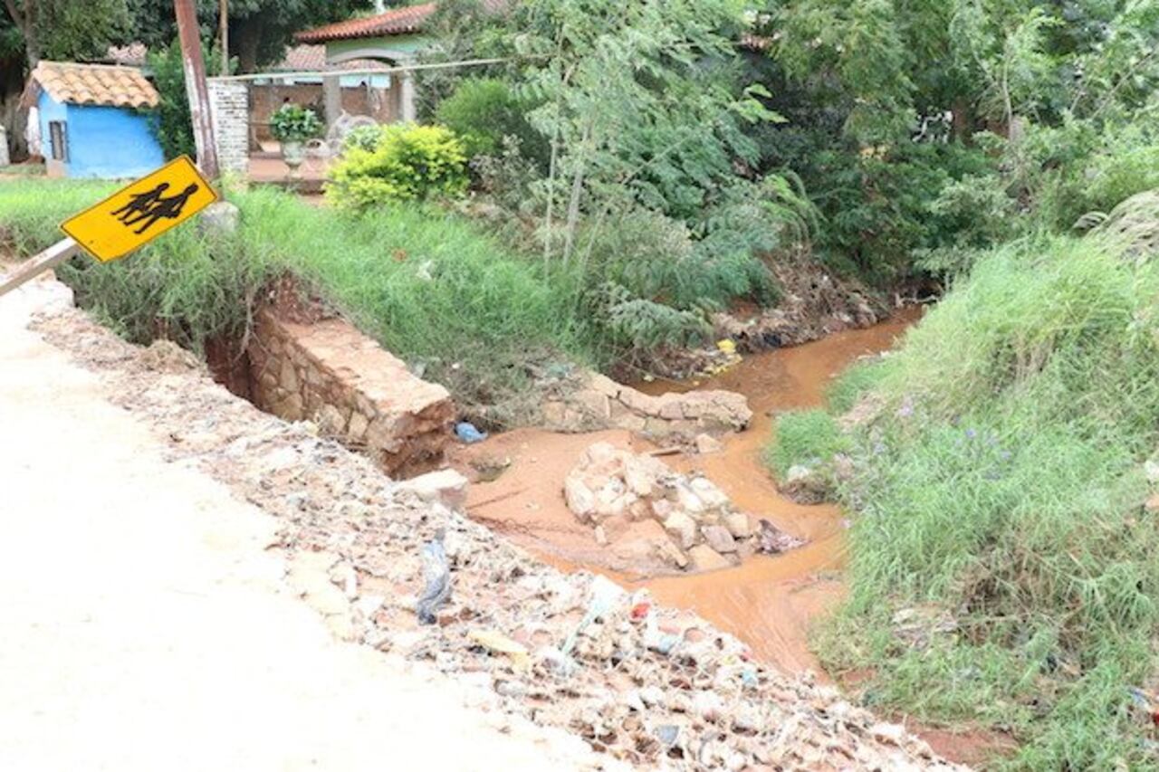 ARRASTRADO. En este lugar fue encontrado el cuerpo del pequeñito tras ser llevado por el raudal.