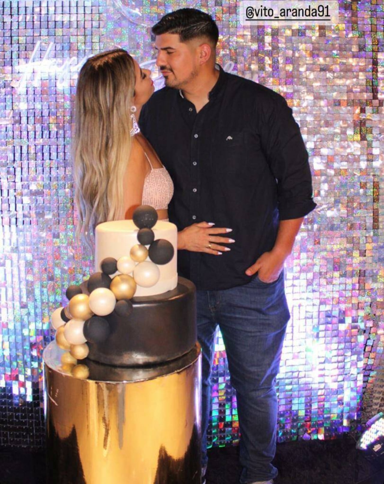 Susi Barreto, la cumpleañera, con su marido "Vito" Aranda.