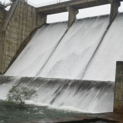 Abren compuertas de Acaray e Yguazú por exceso de agua