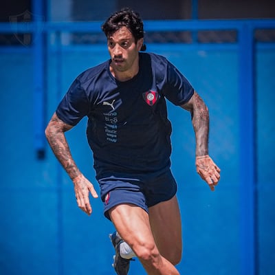 Ya está el “capi” Velázquez y también se sumó “bigote”