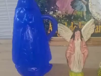 Misteriosas gotitas de agua salen de la imagen de la Virgen y ángeles en Misiones
