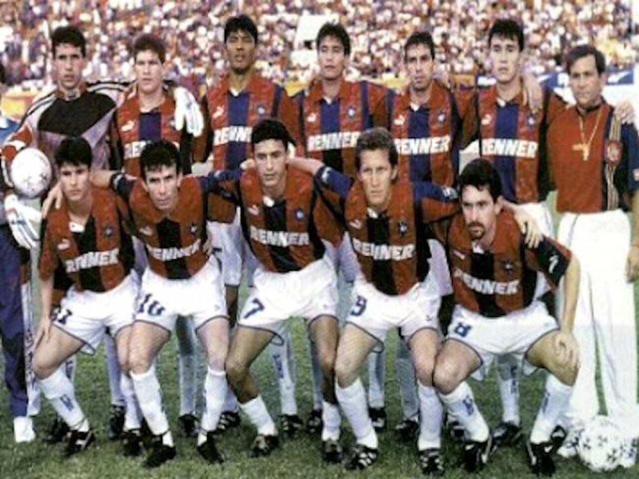 Equipo de Cerro Porteño, campeón absoluto de la temporada 96, con Ovelar en el equipo titular.