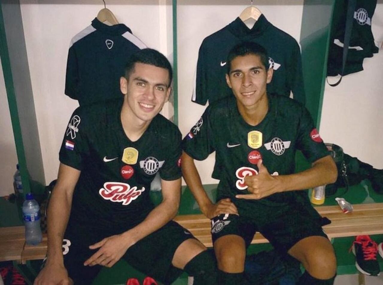 Junto a otro limpeño, Jesús Medina.
