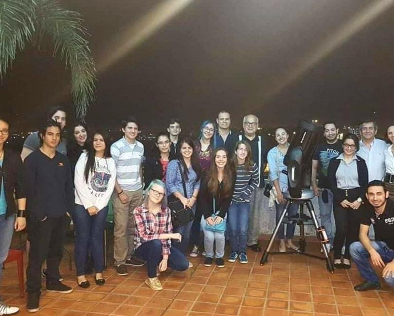 Servín supo ganarse la atención y el cariño de los jóvenes.