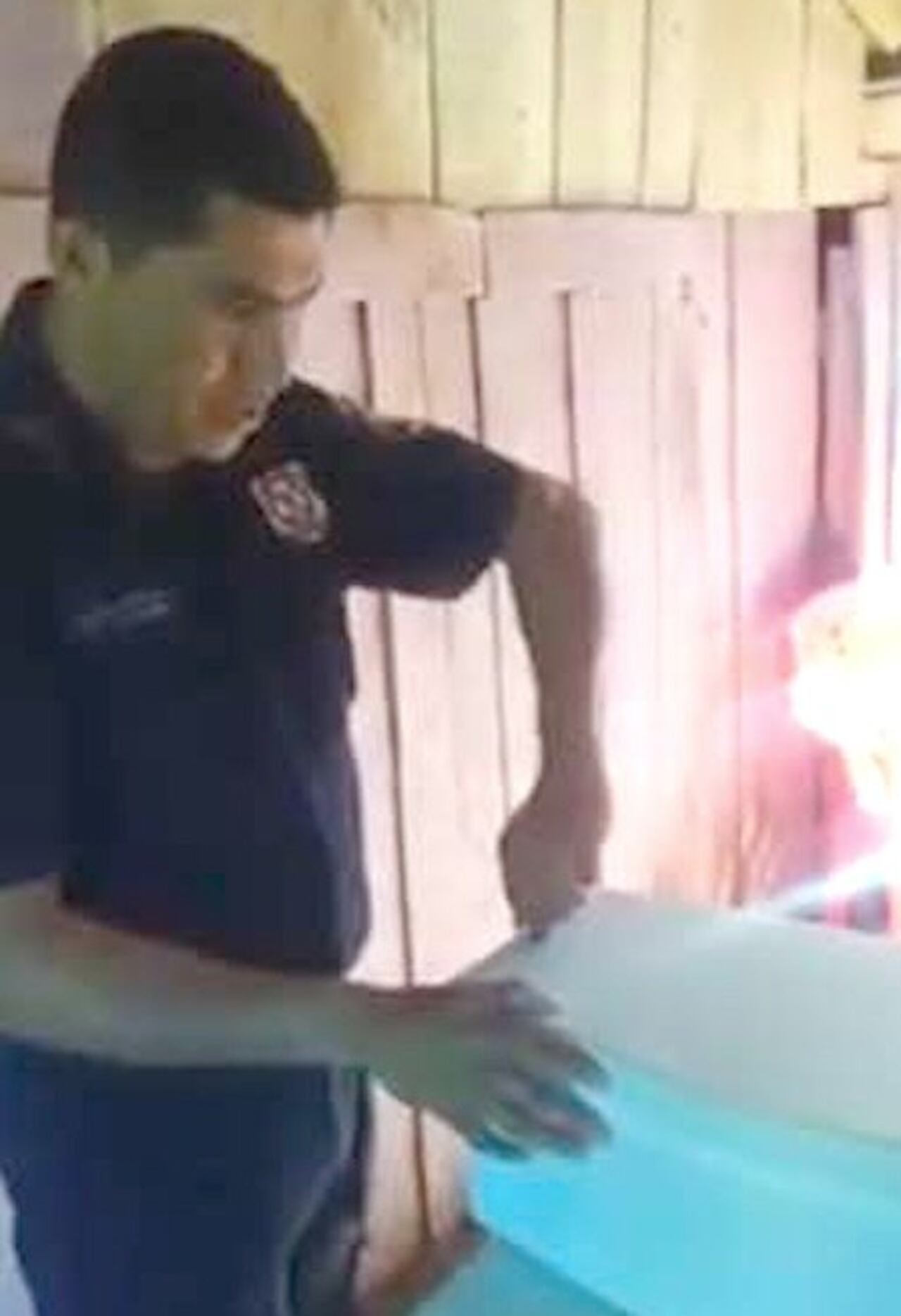 Cuando llegaron a la casa rezó y besó al pequeño Dieguito. GENTILEZA
