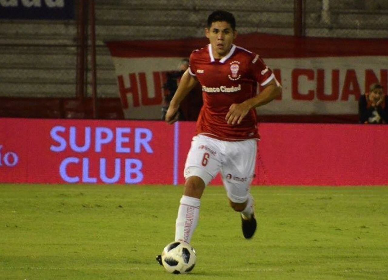 Saúl Salcedo, defensor de Huracán.