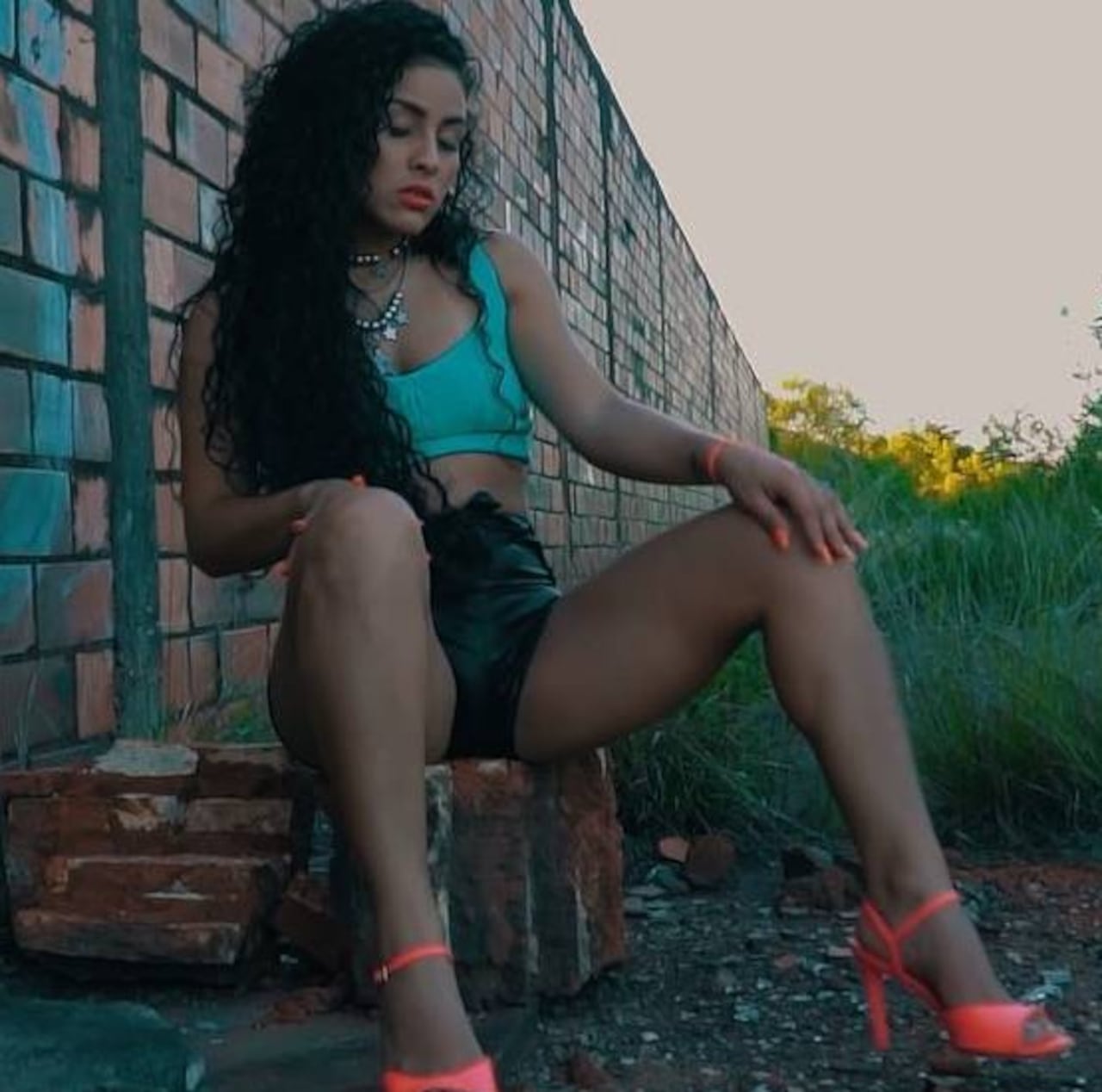 Ale Draguicevich, líder y vocalista de "Las Solteras". (Captura de pantalla)