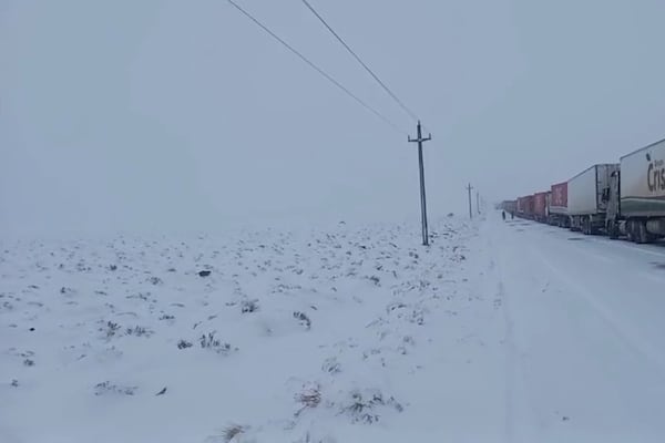 Paraguayos atrapados en la nieve: “Nos volvemos un poco cabezudos para pasar el día”