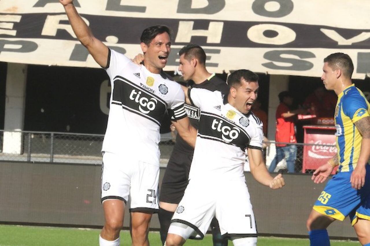 Roque Santa Cruz y Néstor Camacho, referentes de la “O”.