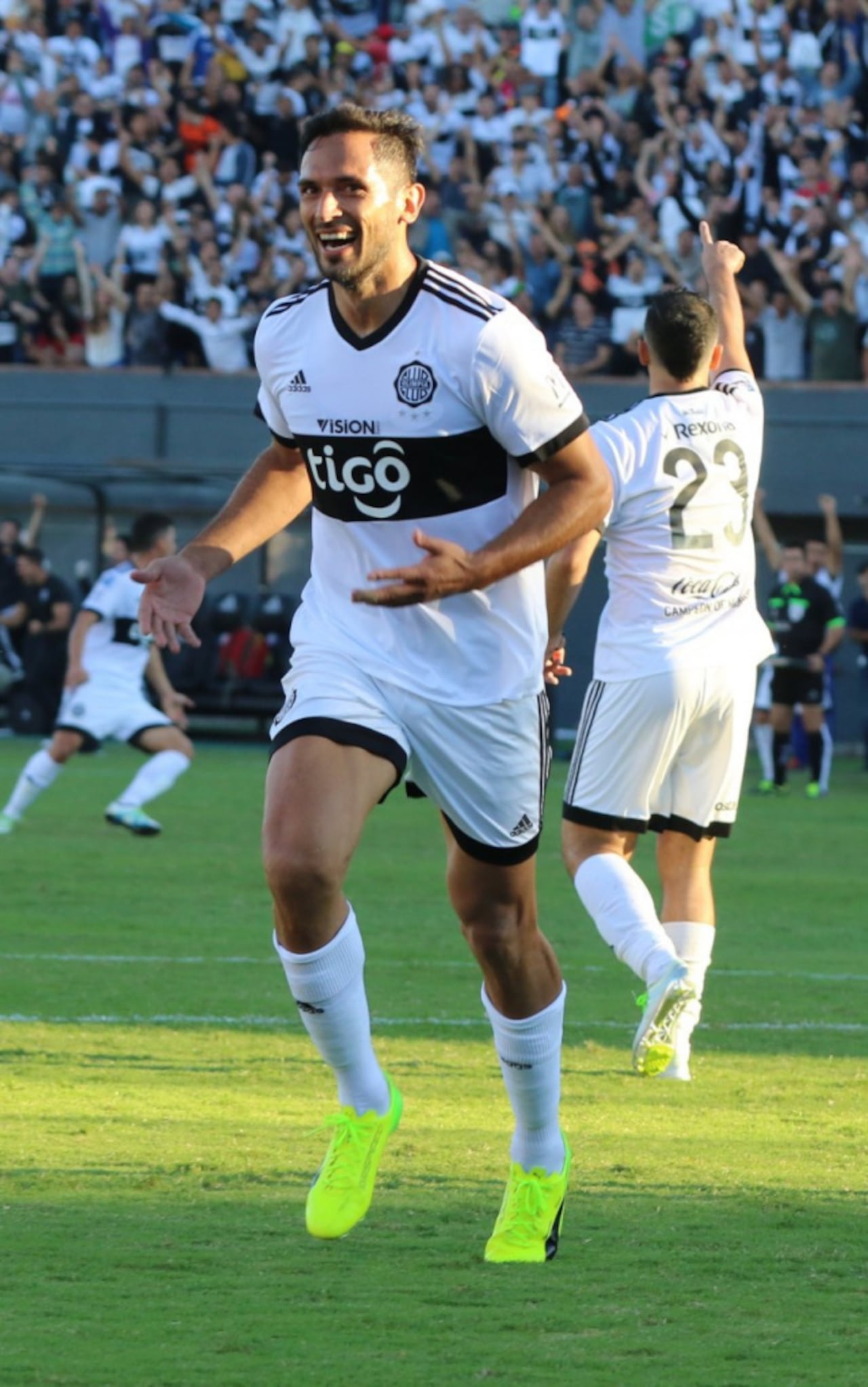 Roque Santa Cruz a sus 38 años es el jugador más influyente que tiene Olimpia, es un líder dentro y fuera de la cancha
