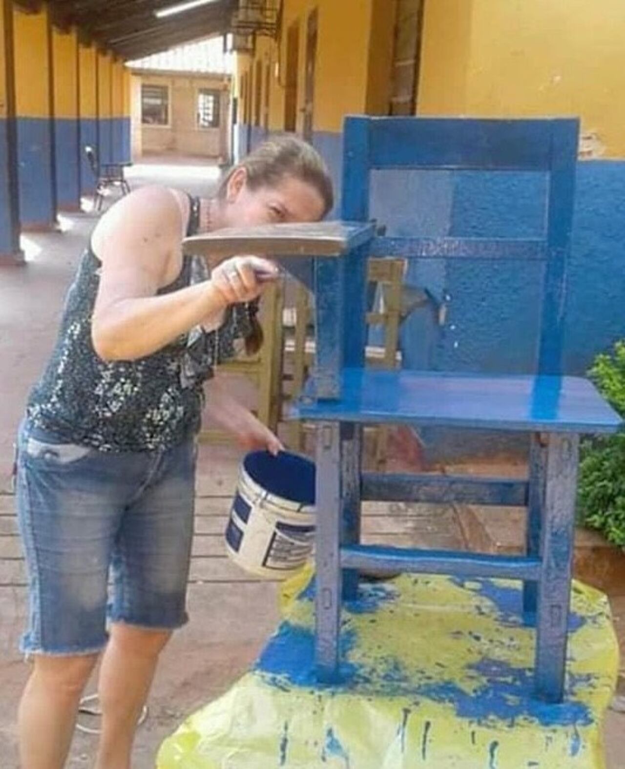 Esta es la docente que fue aplaudida y admirada en las redes sociales por su amor a la profesión.