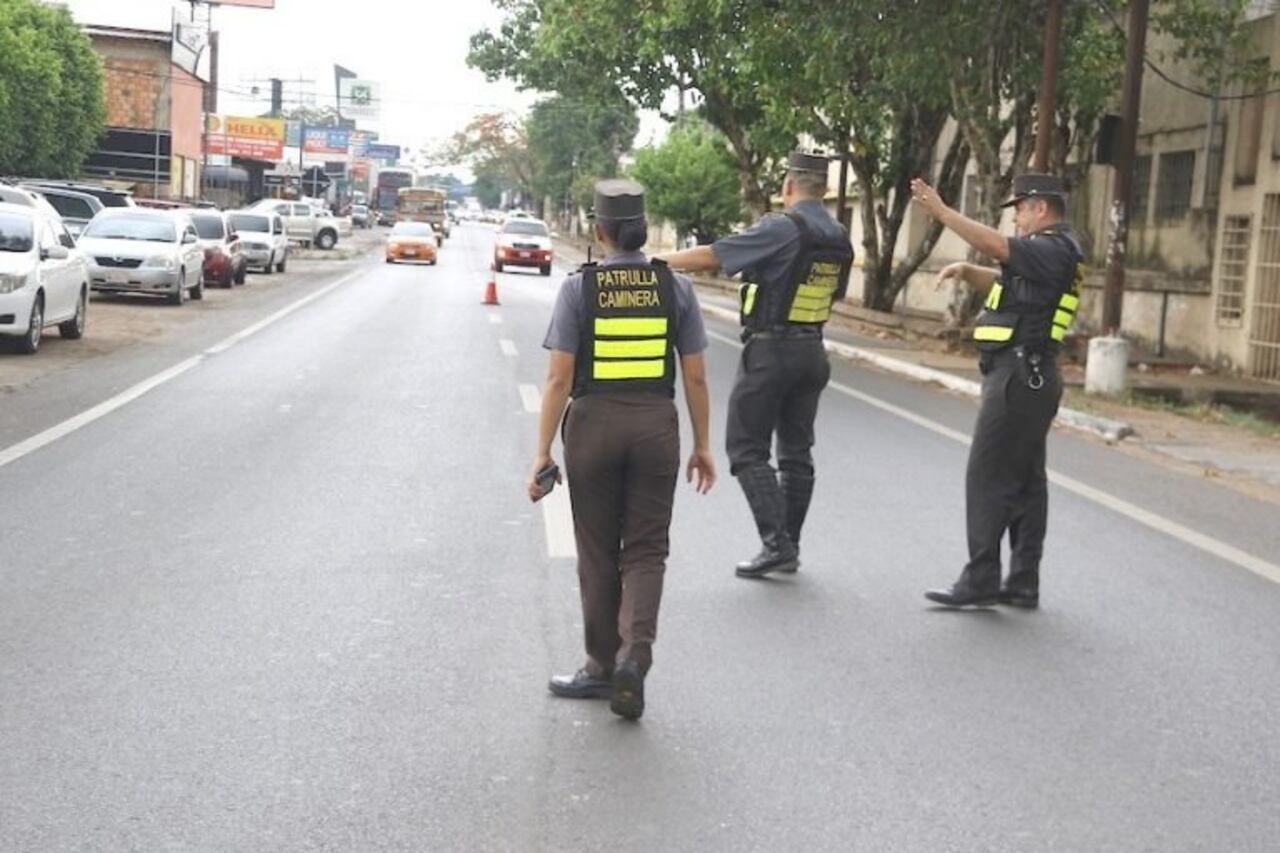 La Caminera haciendo controles
