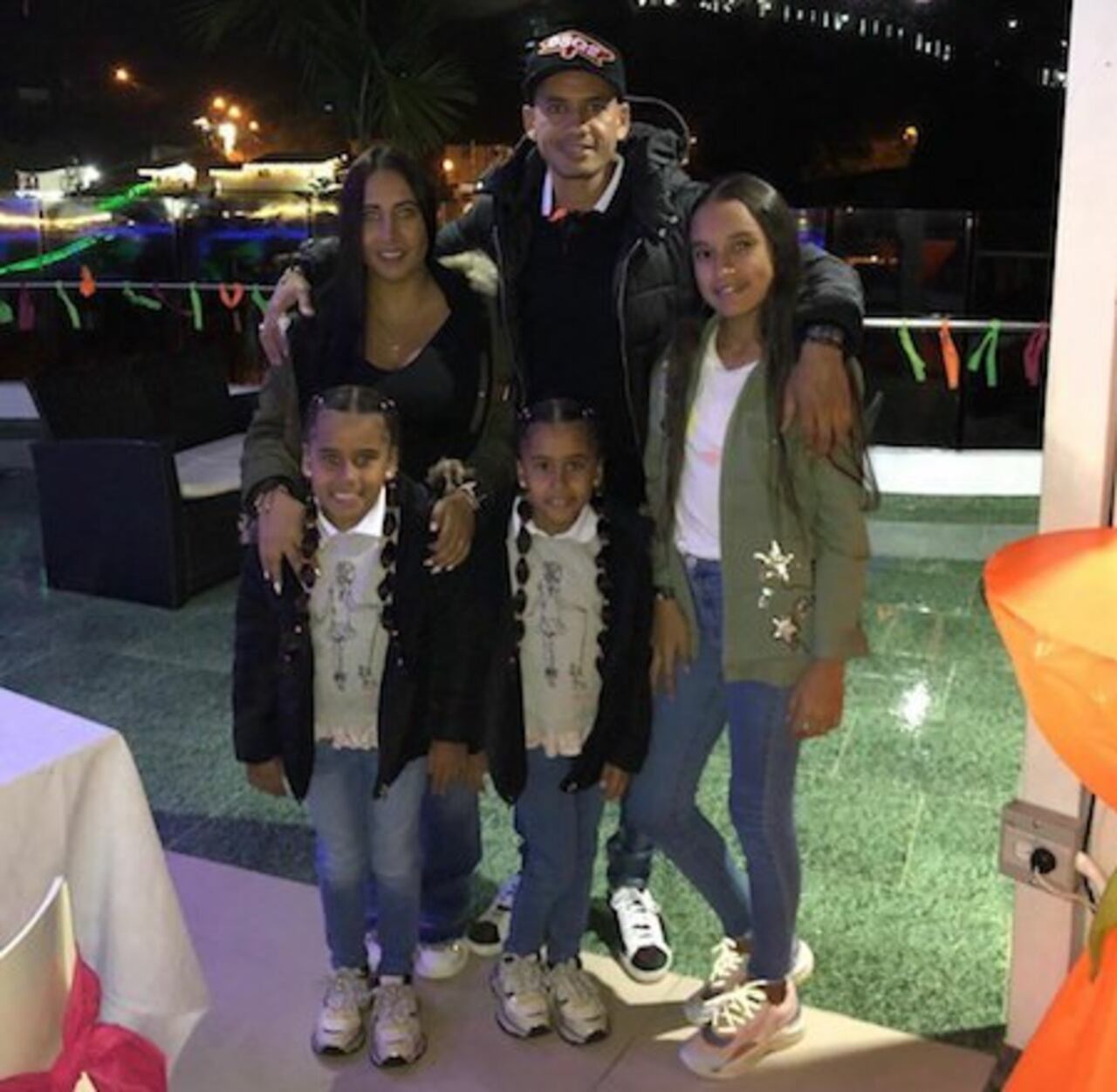 El defensor franjeado y su familia están a gusto en nuestro país.