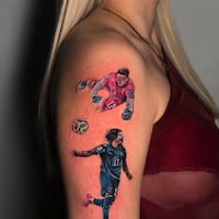 Se tatuó los penales de Gill y Canale