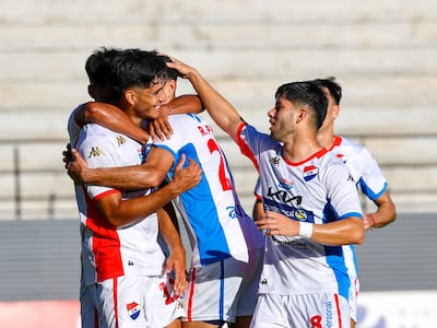 Académicos le dieron duro al Guma y meten presión arriba
