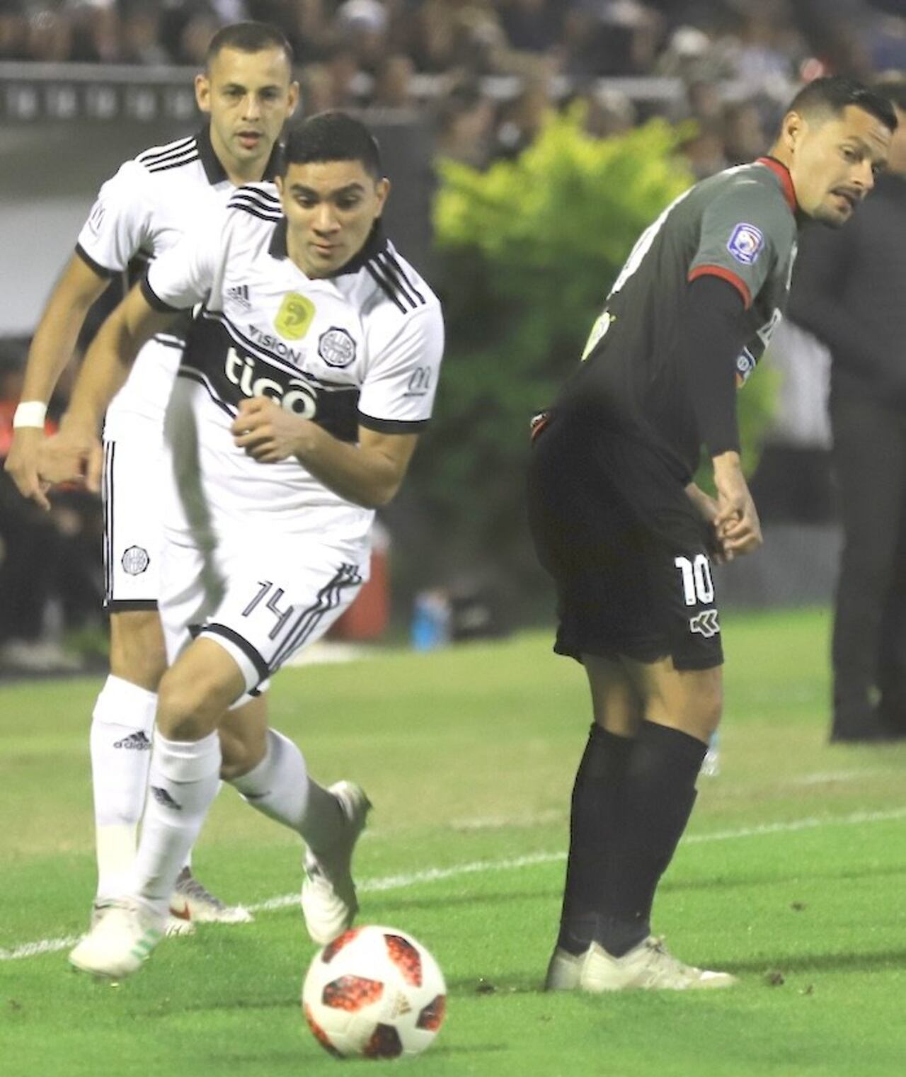 Hugo Fernández y Jorge Salinas se encontrarán de vuelta en la fecha.