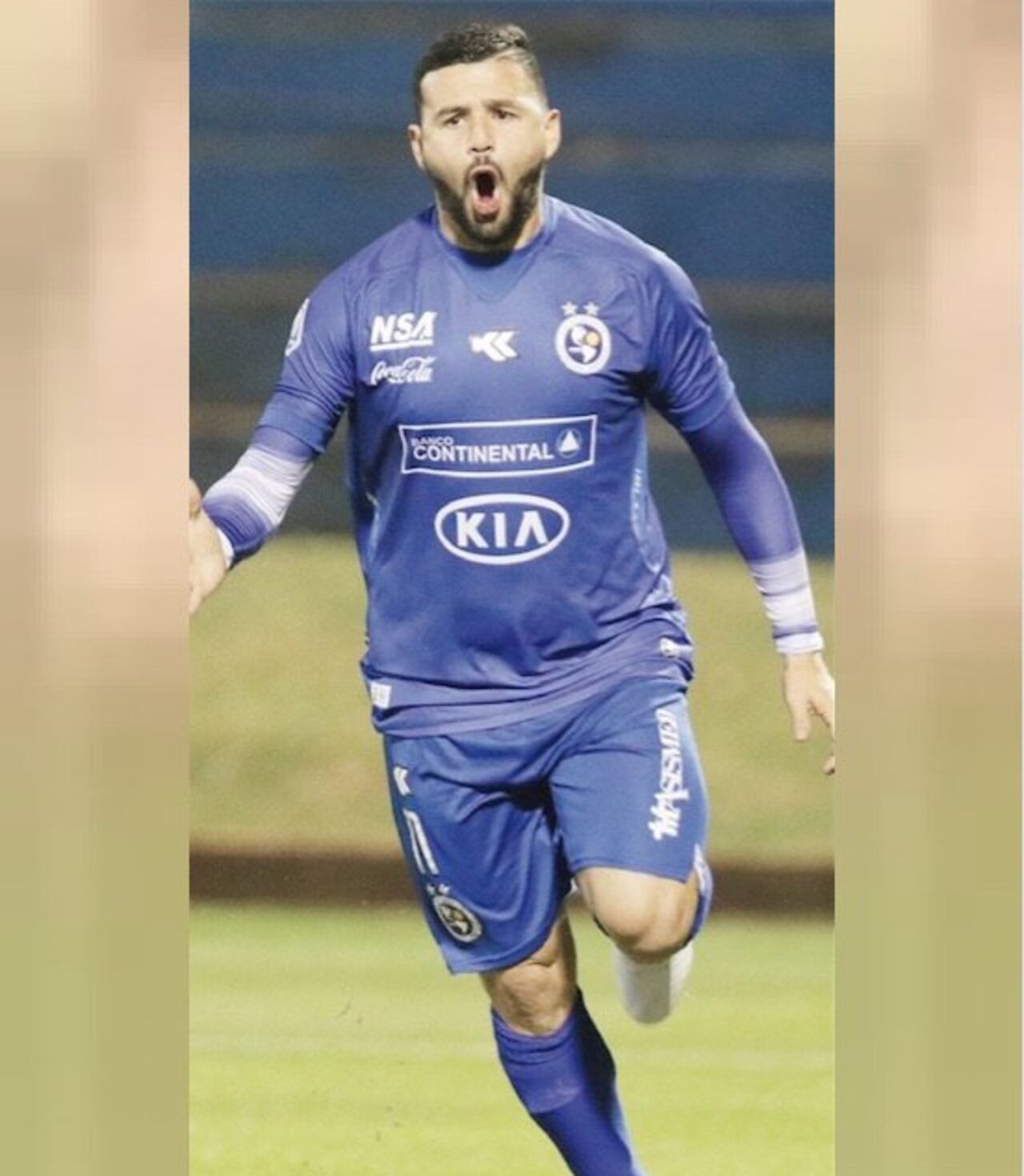 Ernesto Álvarez.