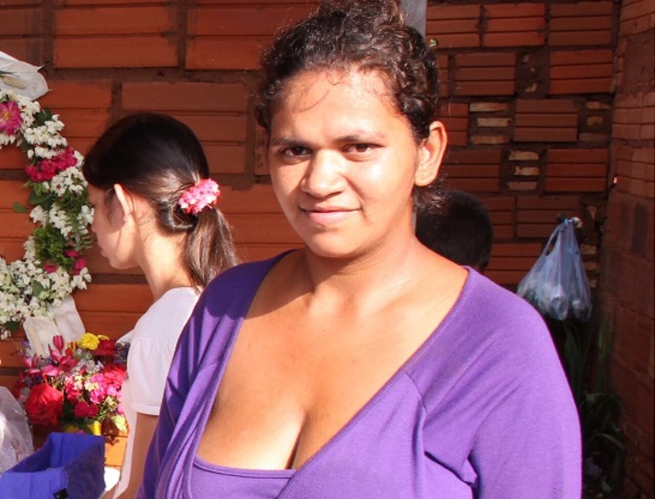 Daysi Desa, madre.