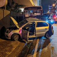 Choque de bus y un auto acabó con la vida de doña de 80 años