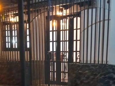 Un barrio está de luto por la partida de un karai ¿abandonado?