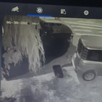 Pide ayuda para identificar al que atropelló su vehículo