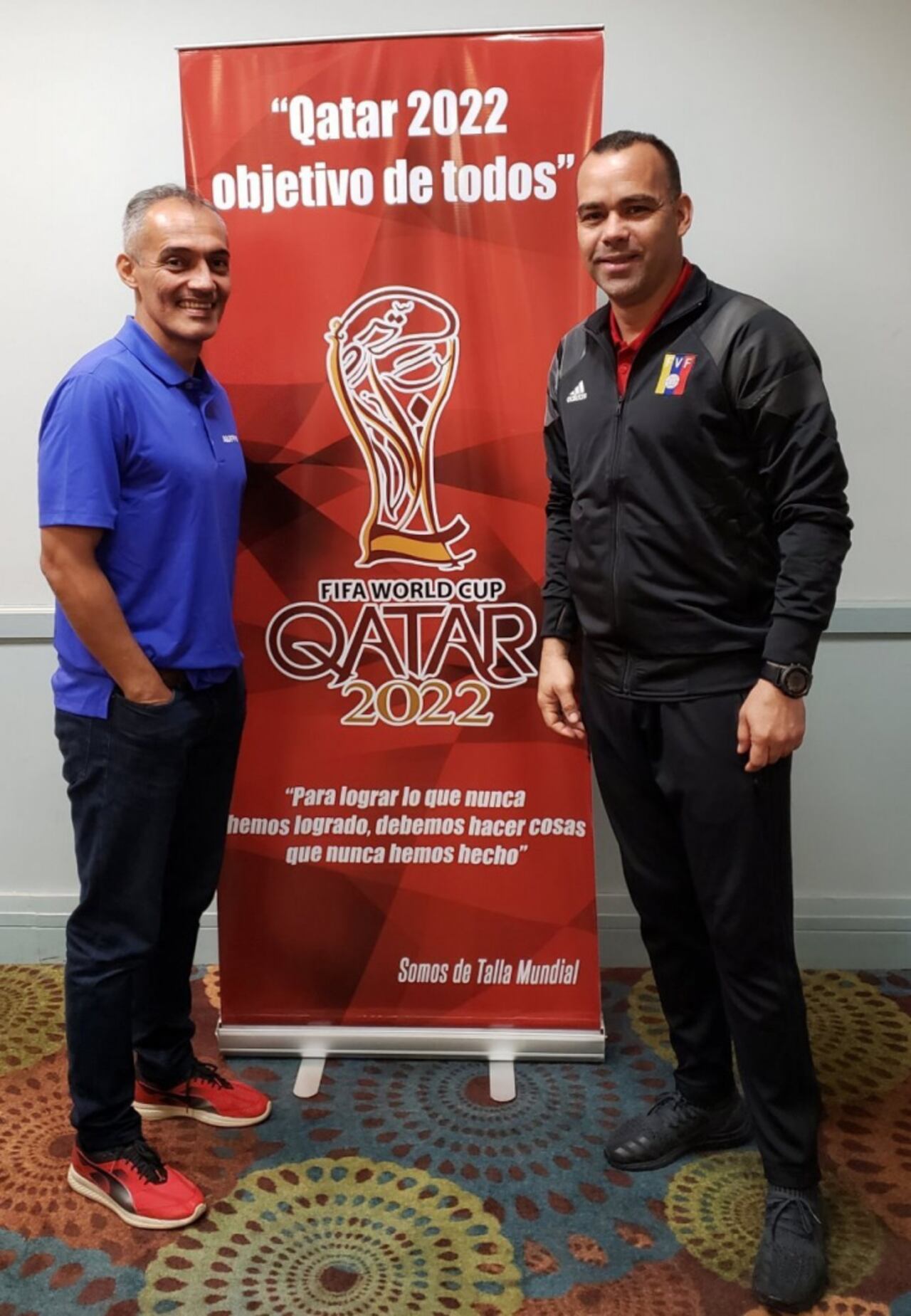 Dudamel, con el buzo de su selección.
