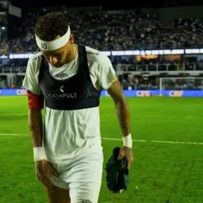 Neymar se lesionó y mandó al frente al canchero de Santos