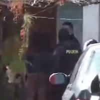 Vecinos alertaron por un fuerte olor y encontraron a una mujer muerta