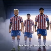 Creador conquista al rollo con sus animé albirrojos