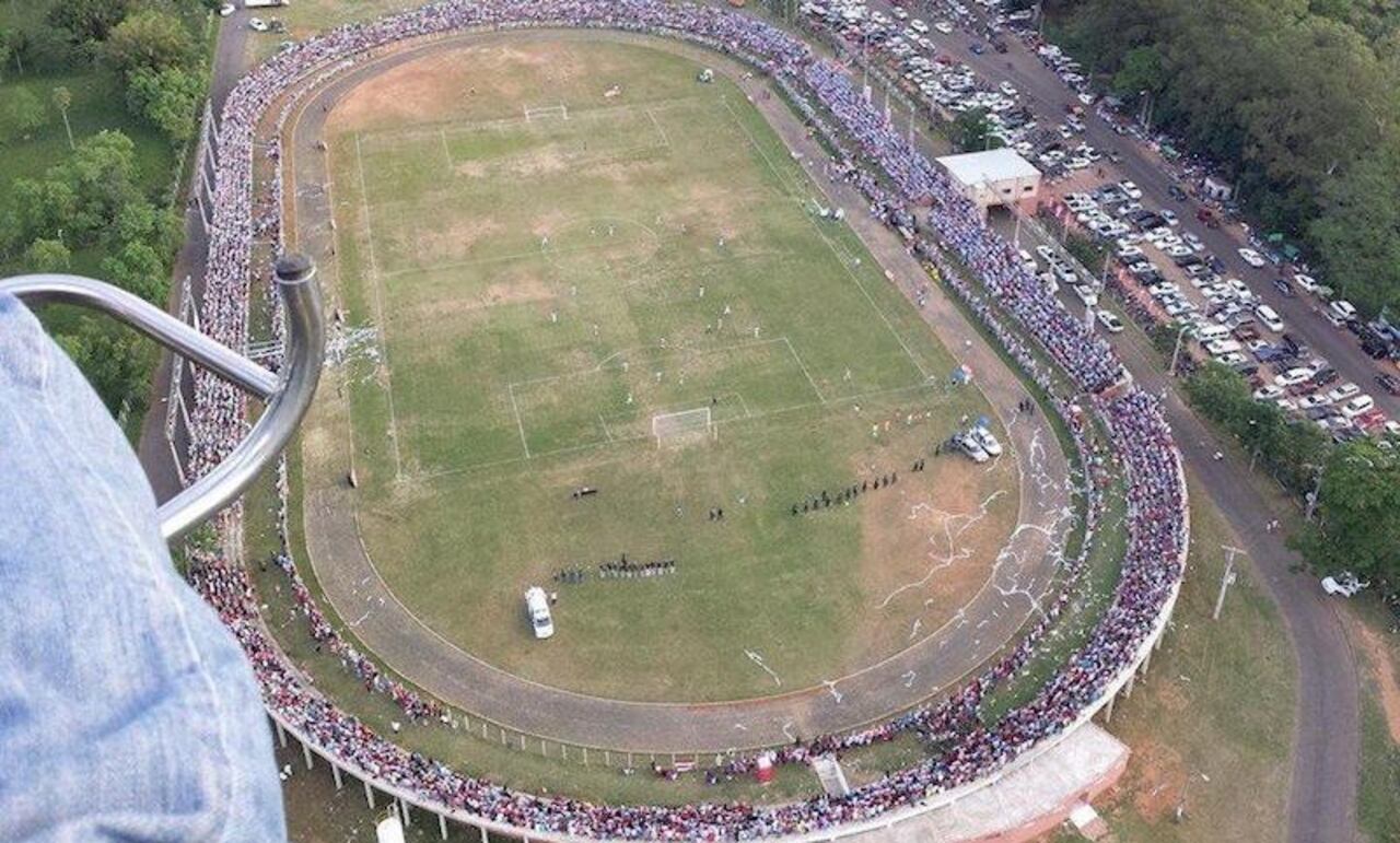 Estadio Parque del Guairá, donde hoy será inaugurado oficialmente la Copa Paraguay.