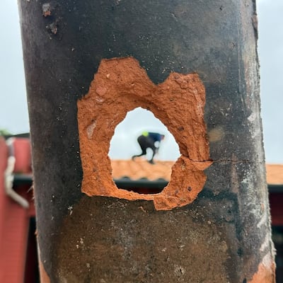 El negocio de las tejas luego de la granizada
