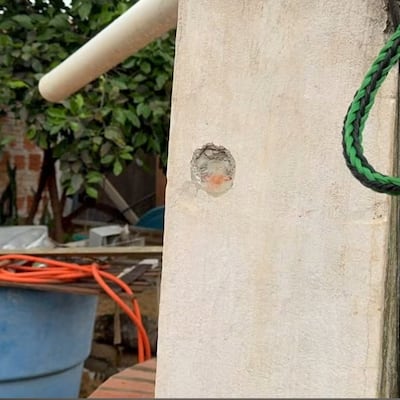 Molesto por el humo del asado disparó a su vecino