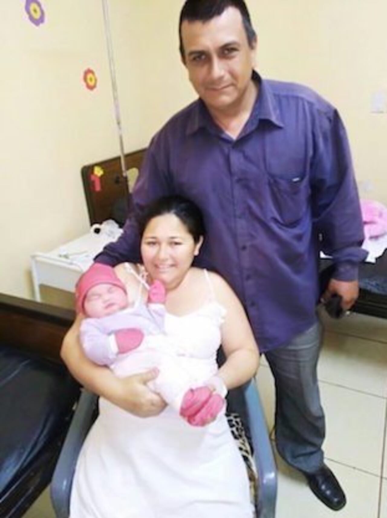 PAREJA. Aquí junto a su esposo. (Gentileza Tesãi)