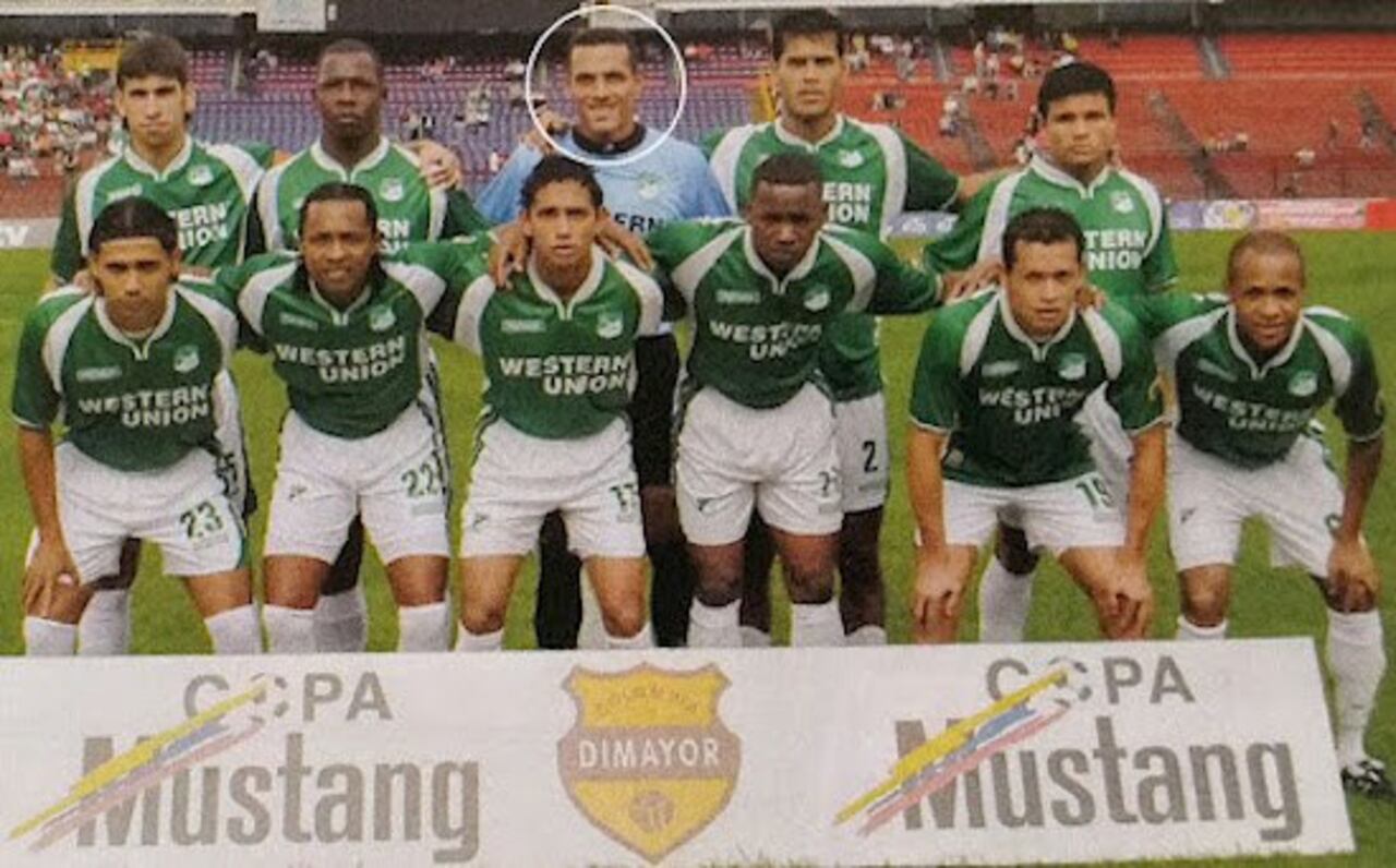 Formando parte del equipo del Deportivo Cali.
