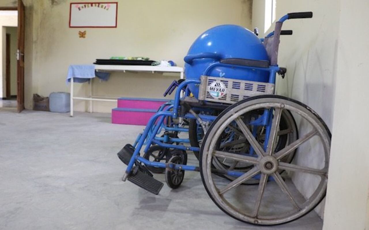 El centro se sostiene por donaciones y faltan más equipos de fisioterapia.