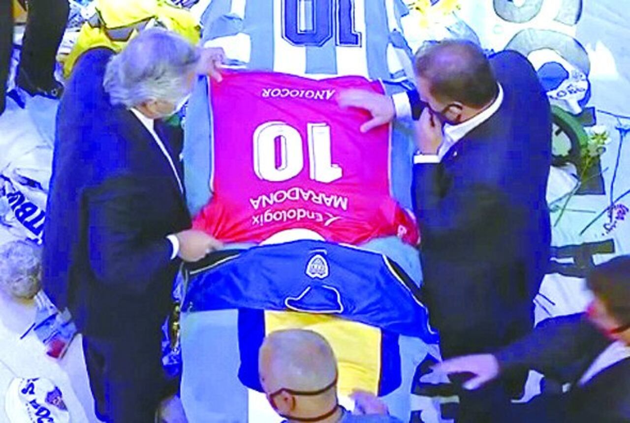 AUTOPSIA. El corazón del “10” pesaba unos 500 gramos, el doble de lo normal.