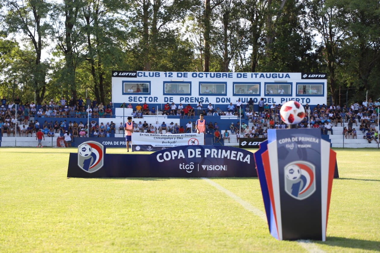 Estadio del club 12 de Octubre de Itauguá. El elenco Tejedor podría perder su campo de juego si no paga sus deudas. Foto (Archivo)