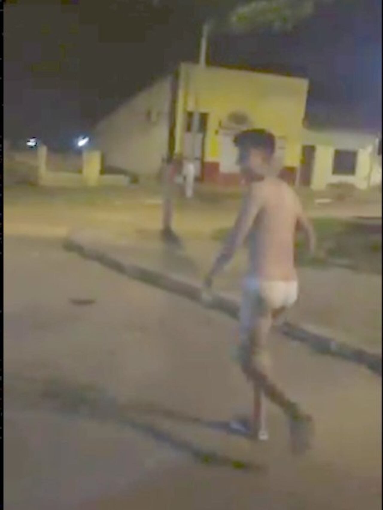 Momento en que corre opívo por las calles de Eusebio Ayala.