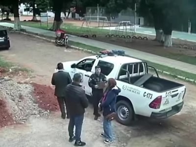 Canela: antiguos dueños ndoguevýi ha oho oheka a la perrita al refugio